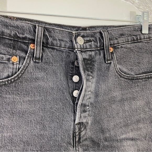 Levi’s Womens 28 Premium 501 Button Fly Denim Jean Shorts Gray Black Mesa Cabo - Picture 5 of 16